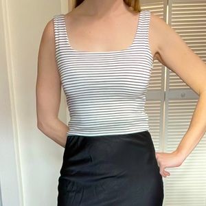 Carly Jean Los Angeles Rachel Tank White Black Striped size medium